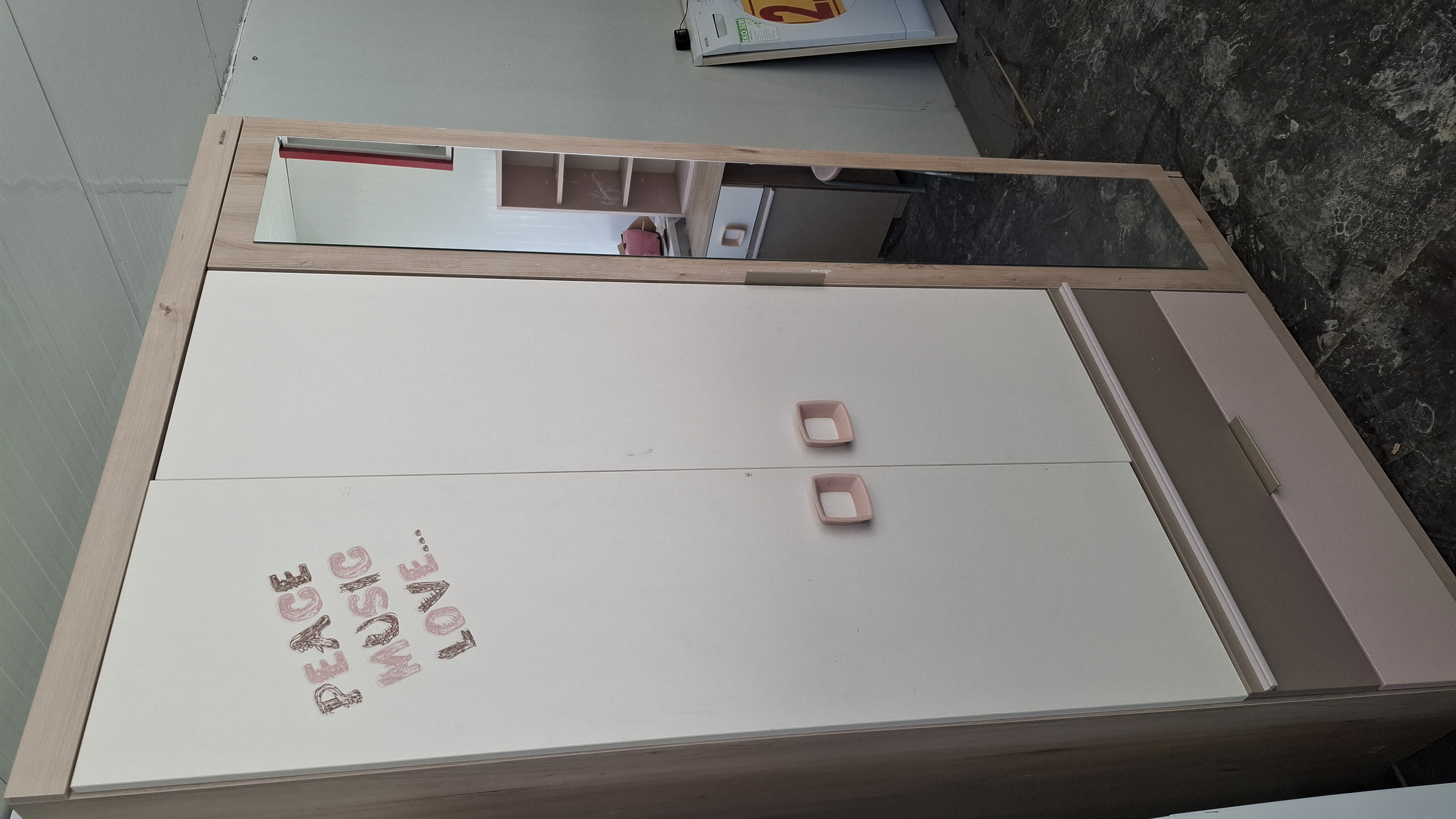 İSTİKBAL 3 KAPILI GARDROP