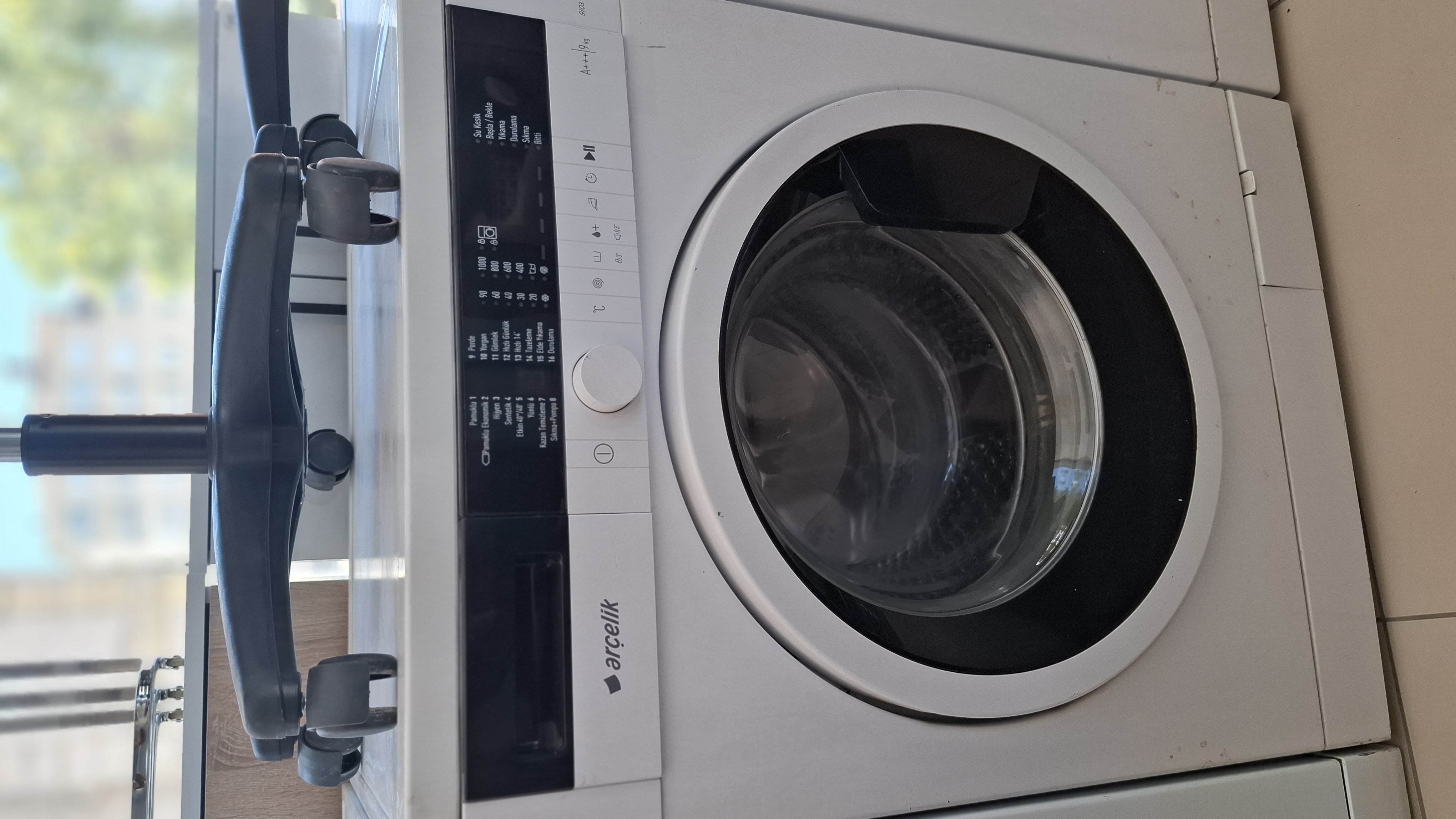 ARÇELİK    9 KG ÇAMAŞIR MAKİNESİ